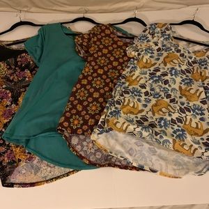 Bundle of LulaRoe classic tees